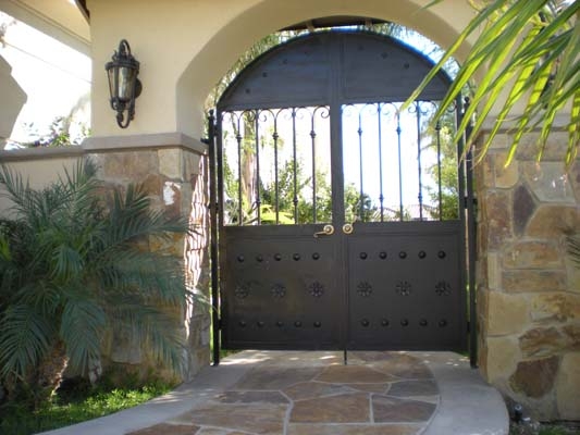 DBLG-double-gates-26