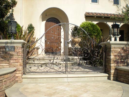 DBLG-double-gates-38