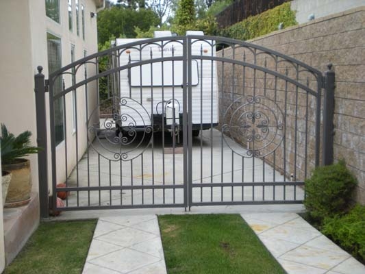 DBLG-double-gates-39