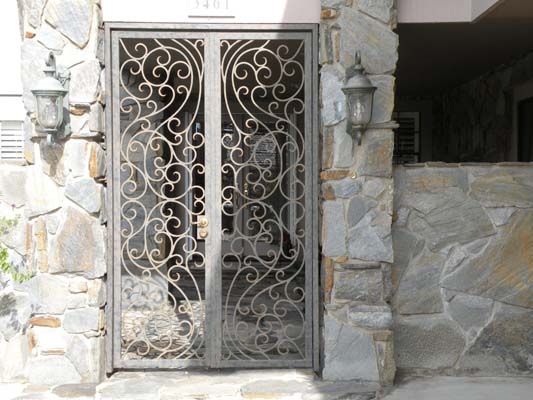 DBLG-double-gates-46