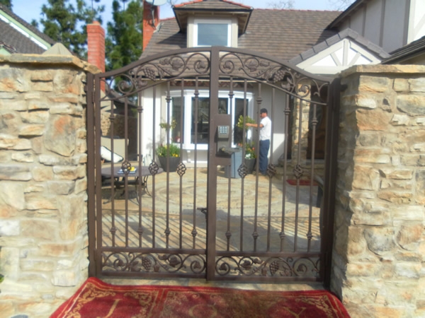 DBLG-double-gates-68