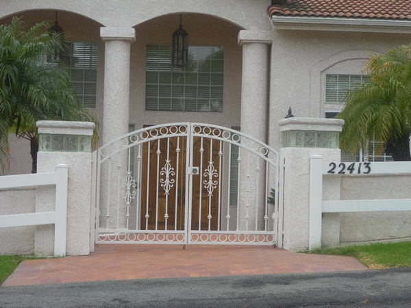 DBLG-double-gates-69