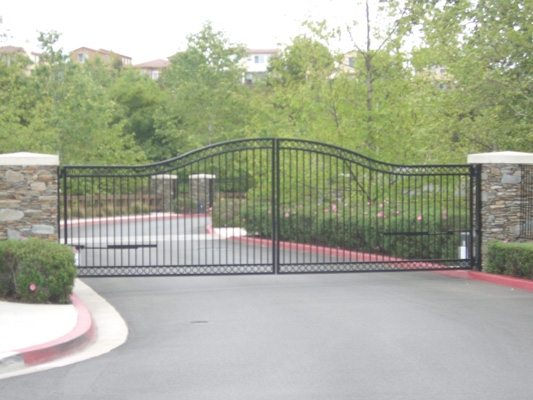 electric-gates-2